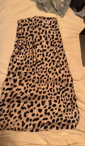Nia Midi Skirt Leopard Print thumbnail 1
