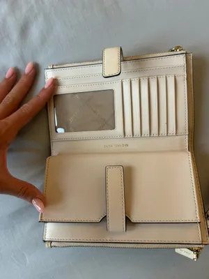 Michael Kors Wallet Wristlet thumbnail 2
