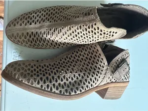 Vince Camuto Womens Taupe Suede Perforated Laser Cut Ankle Booties Size 7M thumbnail 1