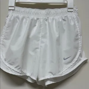 NWOT Nike DRI-FIT Women's White Running Athletic Gym Workout Shorts size S thumbnail 1