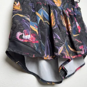 Lululemon Women Hotty Hot High-Rise Lined Short 2.5" Veiled Floral‎ Black Multi thumbnail 5