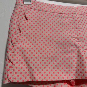 J Crew Womens Shorts Coral Pink Polka Dot Scalloped Pockets, Size 4 thumbnail 2