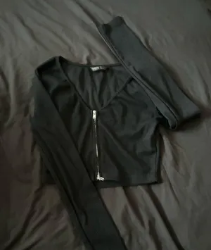 Zip up cropped cute SHEIN shirt  thumbnail 2