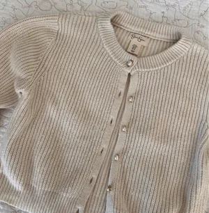 Cream button up sweater thumbnail 2