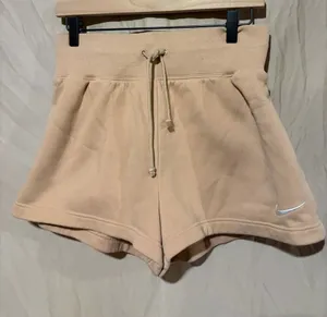 Nike shorts thumbnail 1