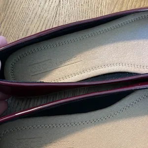 ASOS Burgundy Patent Bow Ballet Flats 6.5 Coquette Balletcore Slip‑On‎ Shoes thumbnail 4