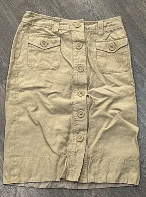 Women’s Banana Republic Size 0 Tan Pocketed Buttom Front Skirt thumbnail 1