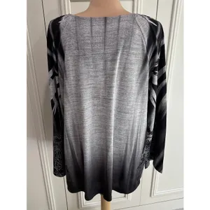 World Unity Women's Floral‎ Sweater Top Size XL Gray Rhinestone Studded Boho thumbnail 5