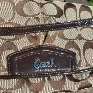 Coach classic Monogram clutch 9" X 5" thumbnail 4