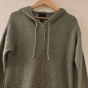 Knit Hoodie Sz M thumbnail 2