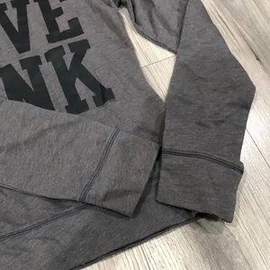 Victoria’s Secret Pink Love Pink Grey Fleece Long Sleeve Tee Shirt Top Small thumbnail 4