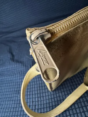 Vintage Etienne Aigner smooth cream leather shoulder/crossbody bag thumbnail 7