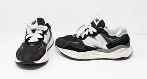 New Balance Women's W5740SLB 57/40 Black Sea Salt W5740SLB Low Top Sneakers 8.5 thumbnail 1