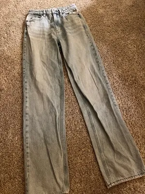 PacSun Classic High-Rise 90’s boyfriend Women’s Jeans - Light Wash thumbnail 2