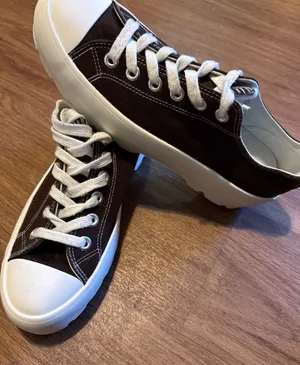Cushionaire Vasco Brown Canvas Platform Sneaker Lug Sole Womens 8.5M‎ Low Top thumbnail 1