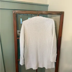 Athleta Cream V-Neck Sweater Chunky Knit thumbnail 3