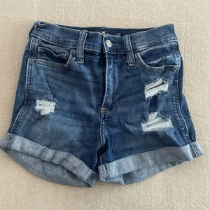 Hollister denim shorts thumbnail 1