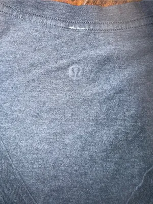 Lululemon Small Women’s Dark Charcoal V-Neck Tee thumbnail 2