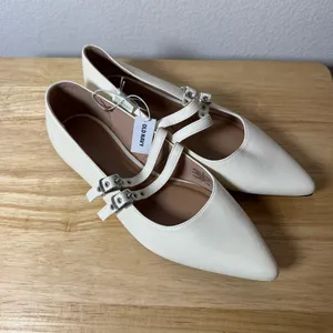 NWT Old Navy Women’s Double Buckle Mary Jane Flats in Ivory Size 8 thumbnail 6