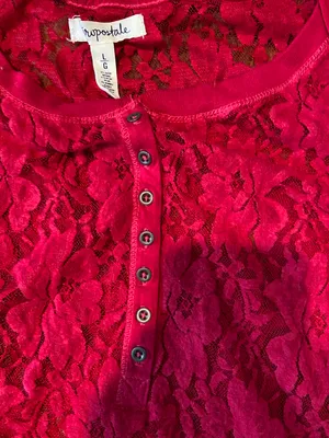 Aeropostale Vintage y2k 90’s style Lace Floral Henley Button Top Dark Pink Large thumbnail 7