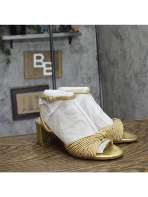 NWT Jewel Badgley Mischka Womens Pretty Block Heel Dress Sandals Gold Textile 8M thumbnail 6