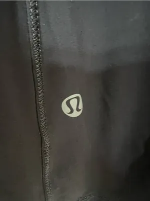 Lululemon Runbeam Hoodie in Black Athletic Long Sleeve Shirt Size 12 thumbnail 11
