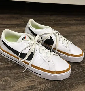 Nike Shoes  thumbnail 3