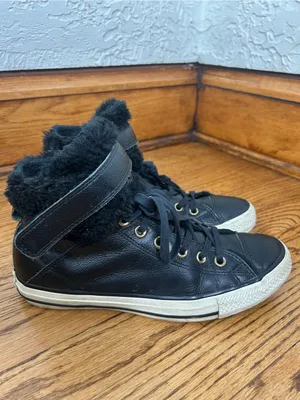 CONVERSE Chuck Taylor All Stars Leather Faux Fur High Top Sneakers Size 8.5 thumbnail 2