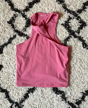 Abercrombie NWT Tank thumbnail 1