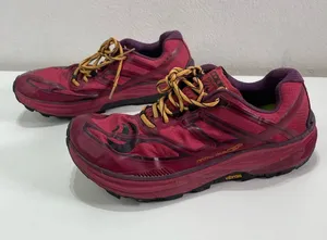 Topo Athletic MTN Racer Women's 8.5 Berry Trail Running Shoes A2 Vibram Gorpcore thumbnail 1