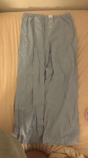 Aritzia pants  thumbnail 1