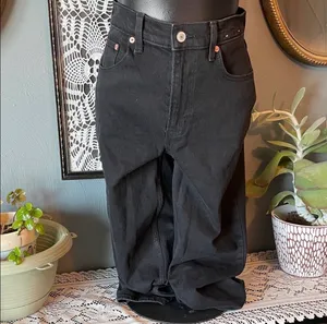 Abercrombie 90s High-Rise Straight Black Jeans thumbnail 3