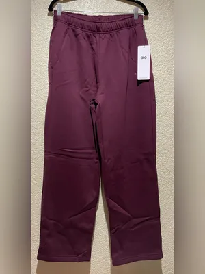 Alo Yoga NWT Accolade Straight Leg Sweatpants Burgundy Size M thumbnail 3
