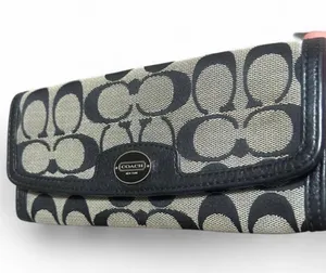Coach Wallet thumbnail 1