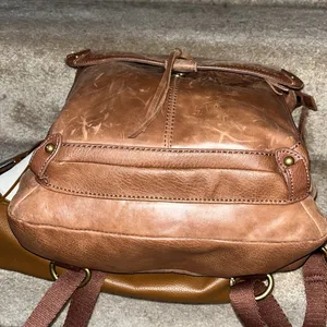 The Sak brown leather backpack in GUC. thumbnail 5