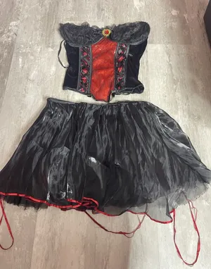 WOMEN'S RED AND BLACK Corset COSTUME WITH Elastic WAIST... SZ M/L...FUN TO WEAR thumbnail 1