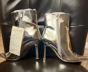 Boots Silver Size 8 thumbnail 1