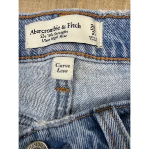 Abercrombie & Fitch Curve Love 90s Straight Ultra High Rise Light Wash Jean 26 2 thumbnail 5