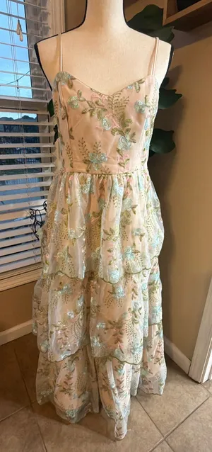 Vici Pink Embroidered Floral Tiered Spaghetti-Strap Dress thumbnail 1