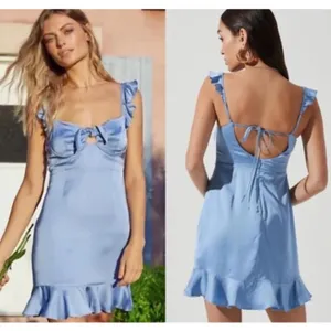 NWT ASTR The Label SKY BLUE Satin MARLA Flutter Sleeve BUST TIE Mini DRESS L thumbnail 2