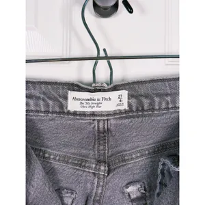 Abercrombie 90s Straight Ultra High Rise Jeans Size 27 (4) Gray Y2K Retro Casual thumbnail 4
