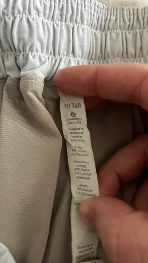Lululemon Hotty Hot Shorts 4" thumbnail 7