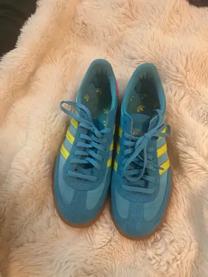 Adidas Women’s Sneakers thumbnail 3
