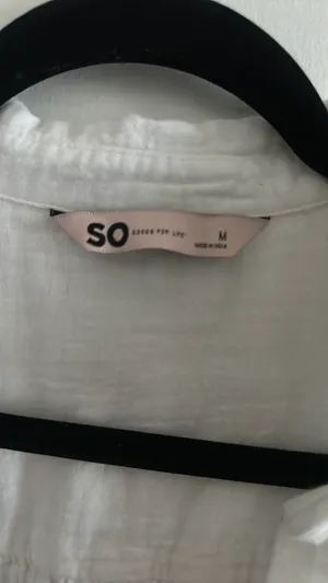 White linen button down Size M thumbnail 3