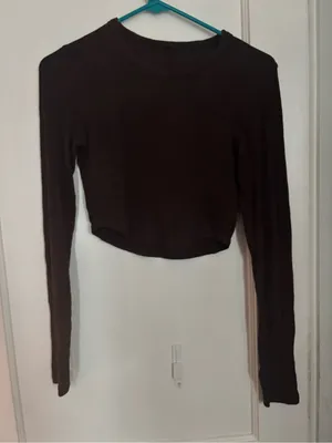 Lululemon long -Sleeve Cropped Top in Dark Brown thumbnail 1