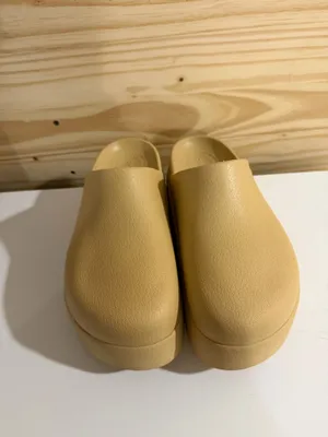 Crocs Dylan Platform Clogs thumbnail 2