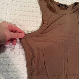 Basic Crop Tank Top - Brown thumbnail 3