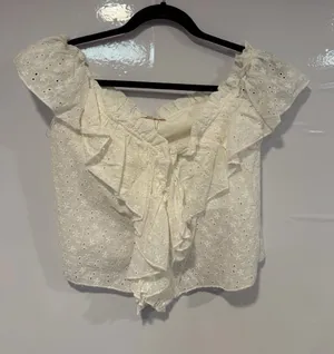 Women's NWT boutique Olivacheous Ivory Eyelet Ruffle Blouse‎ thumbnail 1