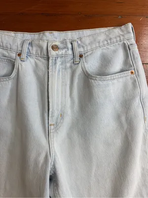 Gap High Rise Barrel Leg Jean in Light Wash Sz 29 🍄 thumbnail 2