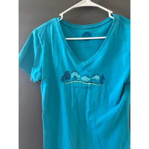 Life is Good‎ Womens Crusher Tee V-Neck Mountain Hiking Graphic T-Shirt Blue S thumbnail 2